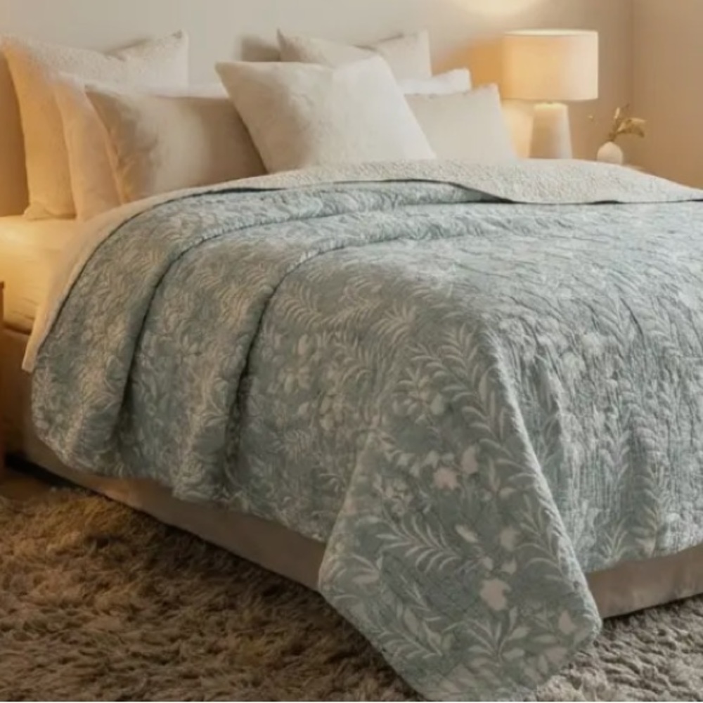Quilted 100% Organic Cotton Bedspread KING Luxury Birds in Spring New With Tags - Picture 15 of 15